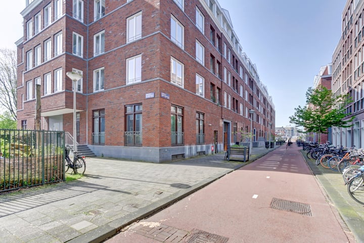 Bekijk foto 2 van Cornelis Vermuydenstraat 92