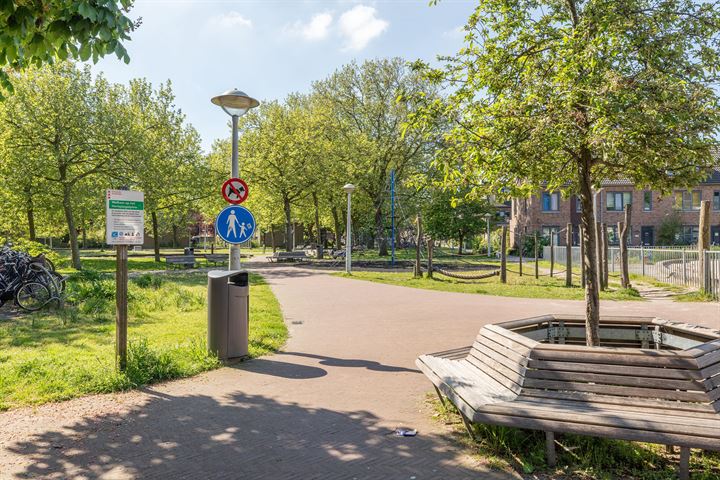 Bekijk foto 47 van Admiraal De Ruijterweg 393-2