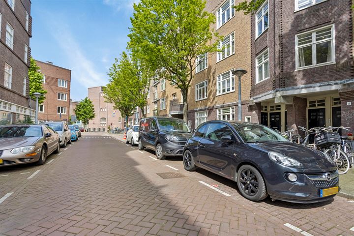 Bekijk foto 49 van Van Kinsbergenstraat 18-3