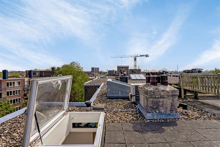 Bekijk foto 41 van Van Kinsbergenstraat 18-3