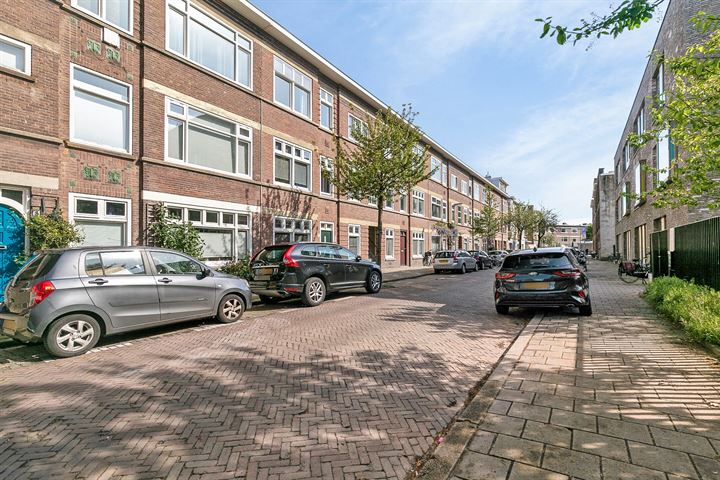 View photo 2 of Abeelstraat 59