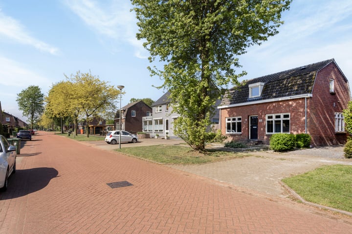 Bekijk foto 42 van Maasheseweg 69