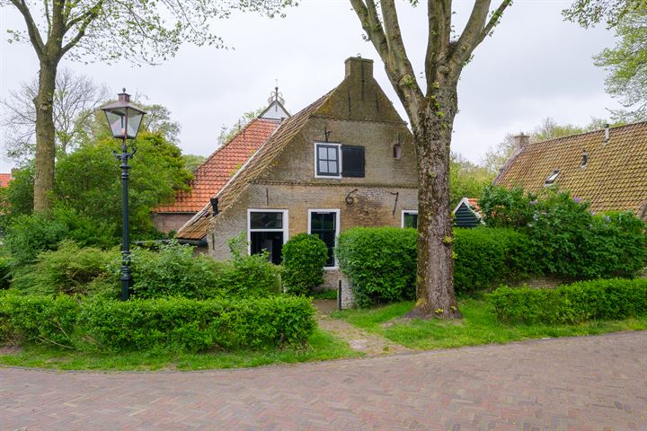 View photo 6 of Burgemeester Waldastraat 14