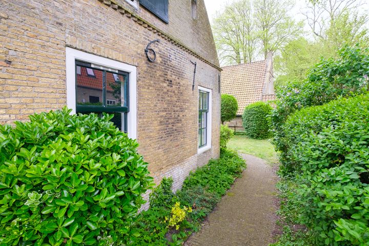 View photo 28 of Burgemeester Waldastraat 14