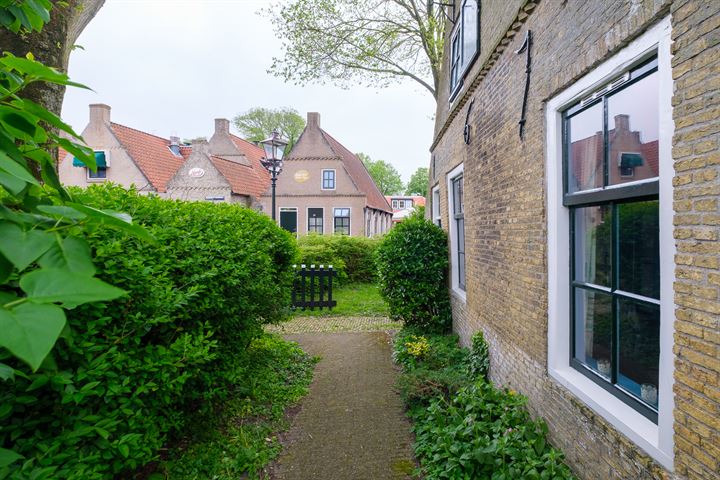 View photo 33 of Burgemeester Waldastraat 14