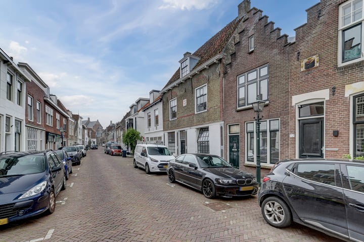 Bekijk foto 44 van Langestraat 27