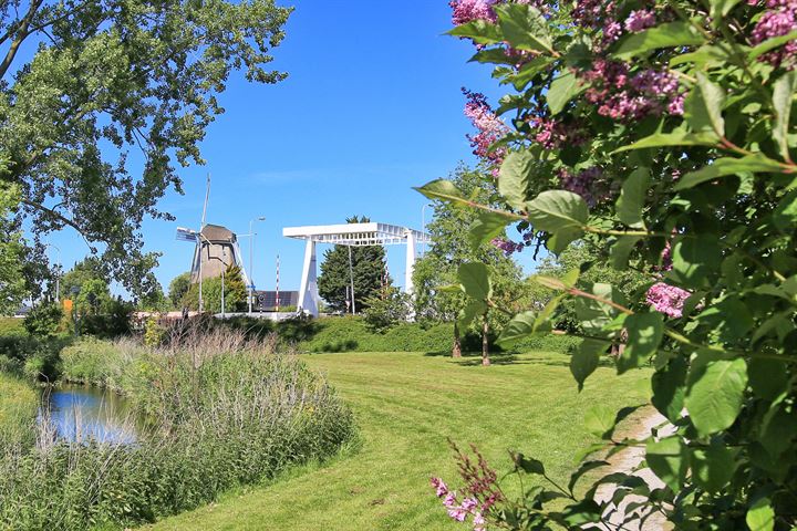 Bekijk foto 41 van Badhoevelaan 43