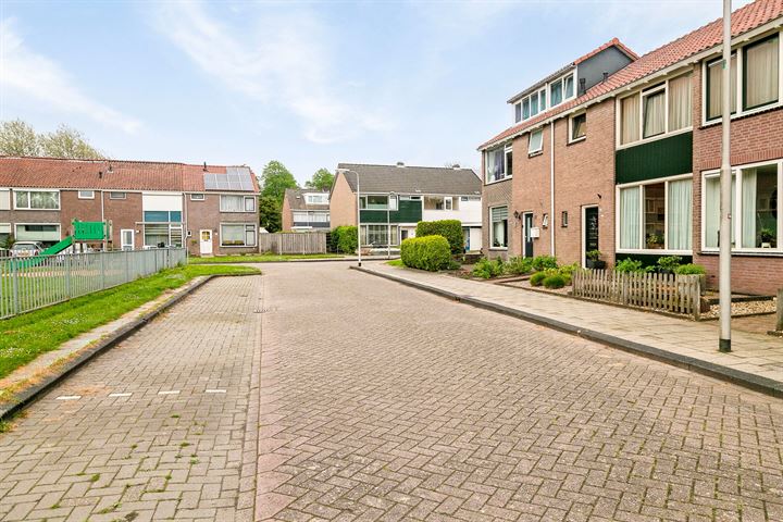 Bekijk foto 5 van Deltastraat 66