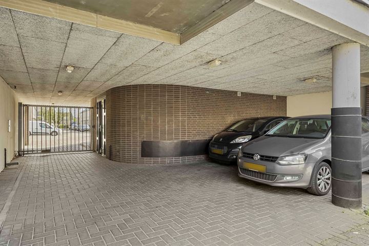 Bekijk foto 30 van Hoogvensestraat 81-A