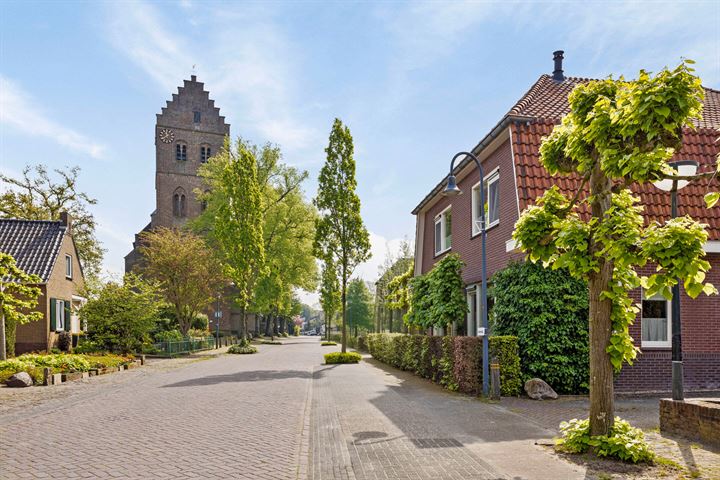 Bekijk foto 1 van Dorpsstraat 5