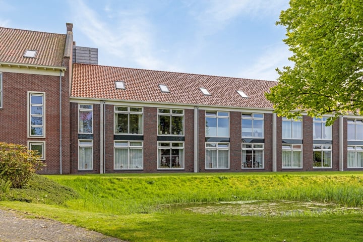 View photo 1 of Ambachtsschoolstraat 28