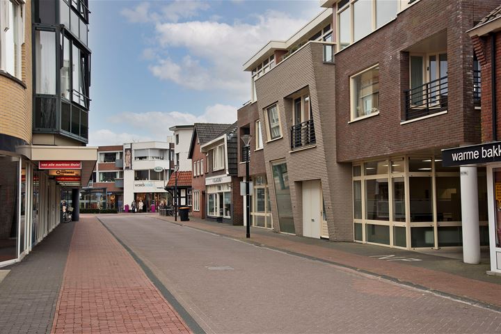 Bekijk foto 31 van Bouwstraat 11