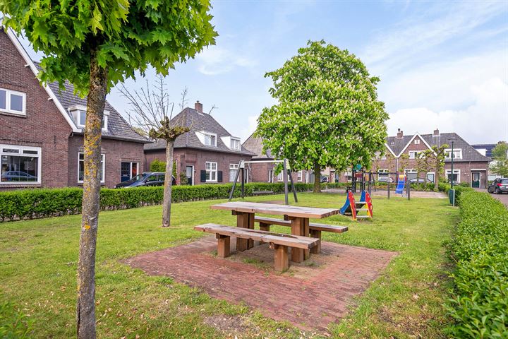 View photo 44 of Burg. van Beckhovenstraat 20