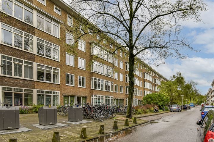 Bekijk foto 18 van Esmoreitstraat 56-1