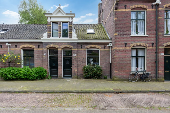 Bekijk foto 32 van Lutmastraat 238