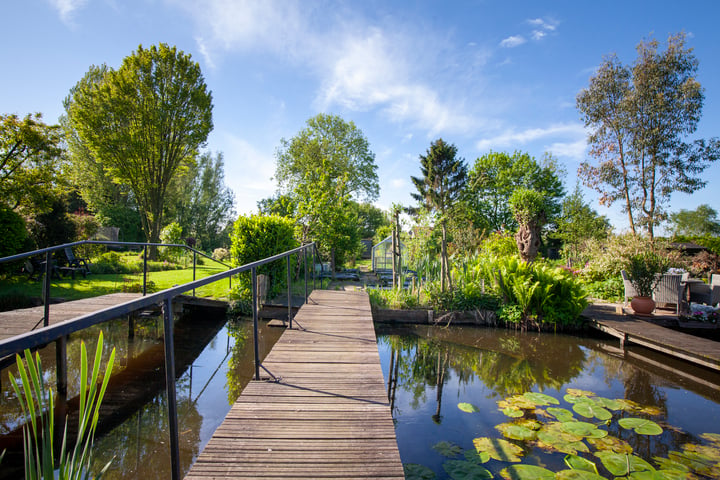 Bekijk foto 2 van Brugweg 17