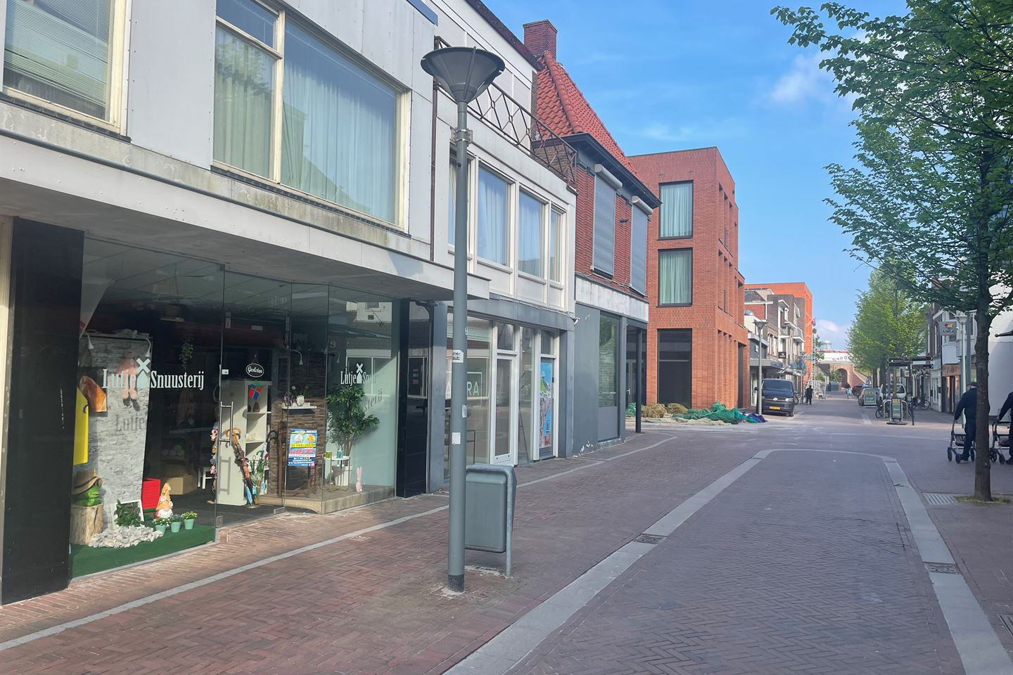 View photo 2 of Waterstraat 37