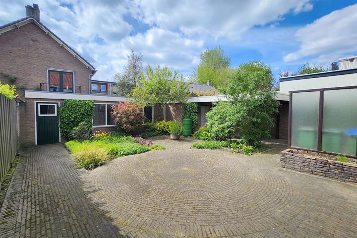 Bekijk foto 30 van Prins Hendrikstraat 17