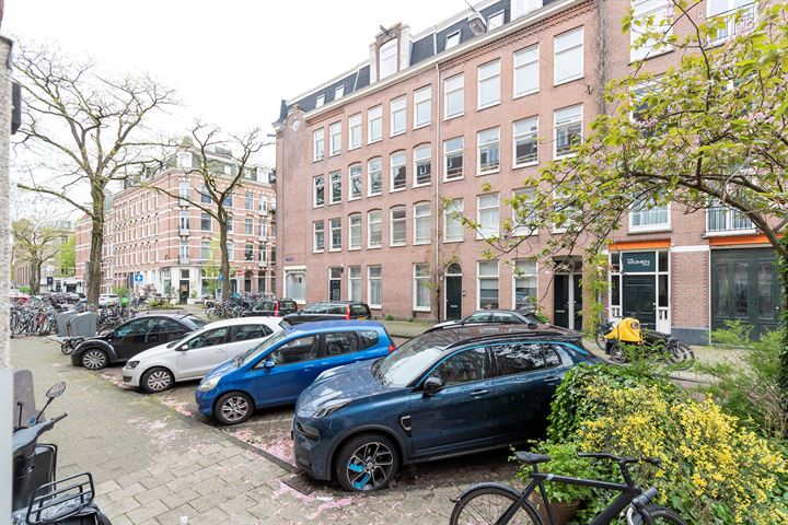 Bekijk foto 2 van Pieter Baststraat 15-B