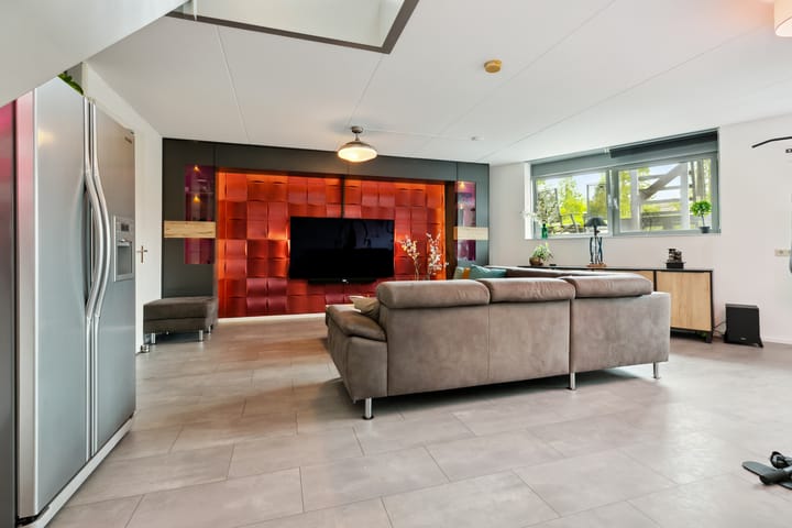 Foto 4 van Juwelenstraat 25