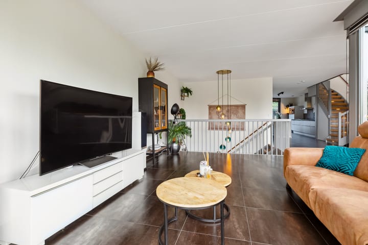 Foto 21 van Juwelenstraat 25