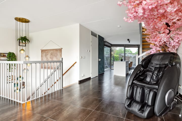 Foto 24 van Juwelenstraat 25