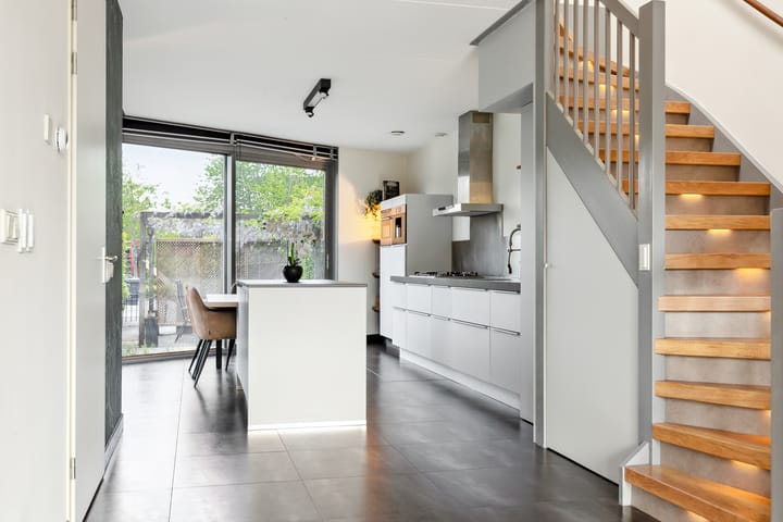 Foto 12 van Juwelenstraat 25