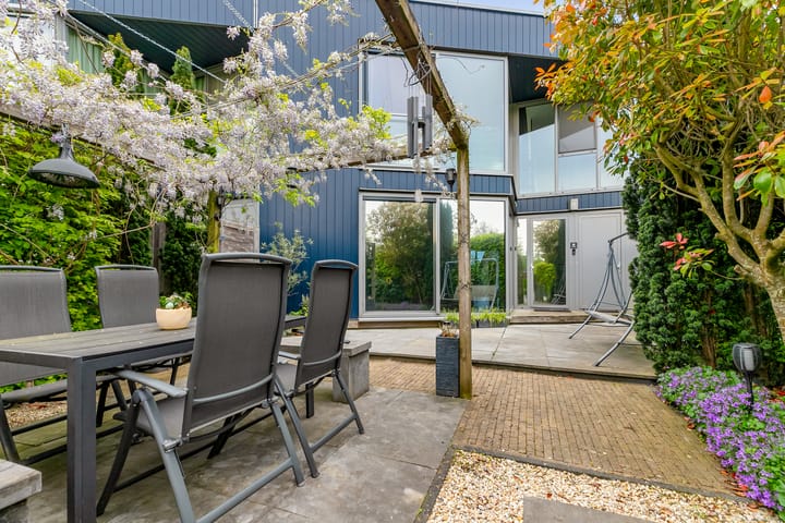 Foto 76 van Juwelenstraat 25