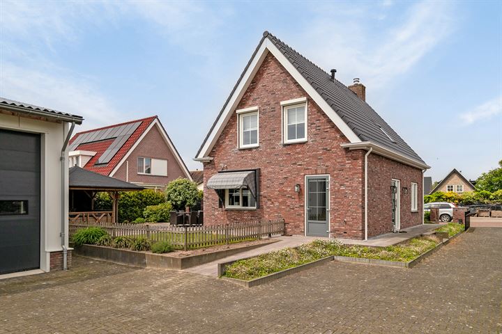 Bekijk foto 35 van Veerstraat 64