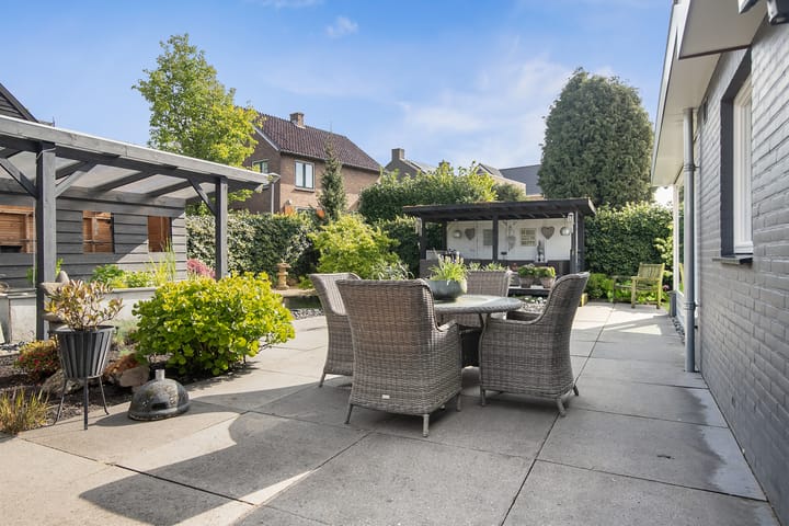 Foto 33 van Hoenderkamp 6