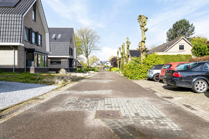 Foto 52 van Hoenderkamp 6