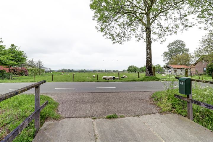 Bekijk foto 40 van Bonegraafseweg 44