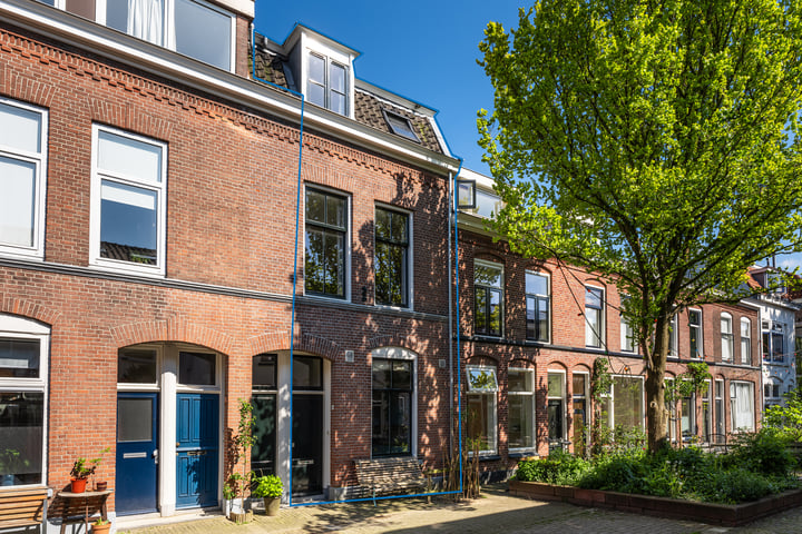 Bekijk foto 1 van Hennepstraat 13