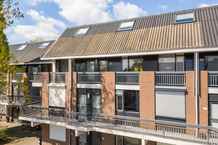 Bekijk foto van Albert Einsteinweg 95