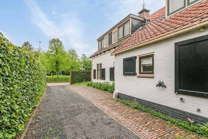 View photo 4 of Laarderweg 144