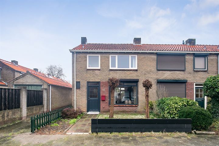 Bekijk foto 1 van Marisstraat 2