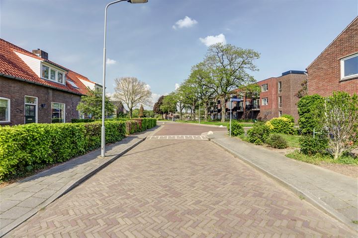 Bekijk foto 3 van Bevrijdingsstraat 9