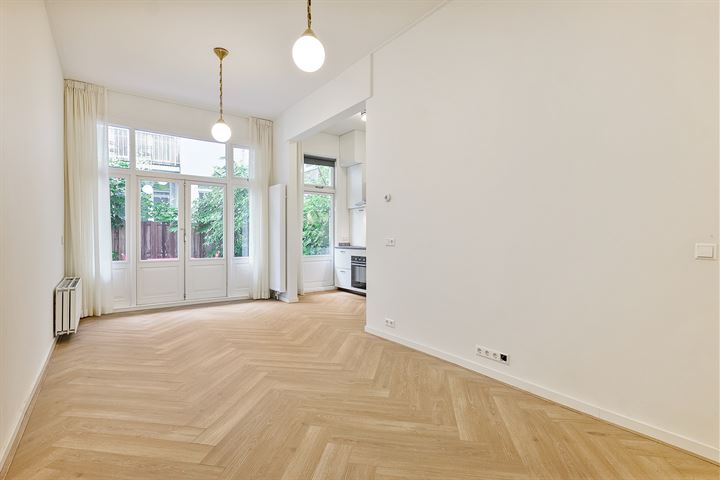 Bekijk foto 3 van Van Ostadestraat 276-H