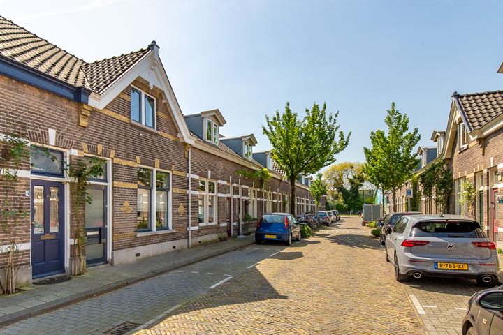 Bekijk foto 33 van Goudsbloemstraat 8