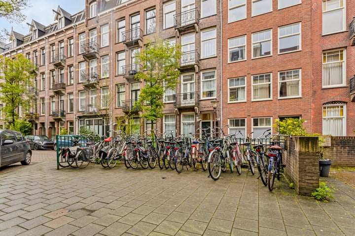 View photo 42 of Vrolikstraat 46-4