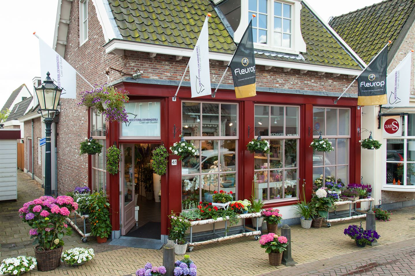 View photo 1 of Dorpsstraat 41