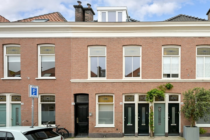 Bekijk foto 2 van Roggeveenstraat 142