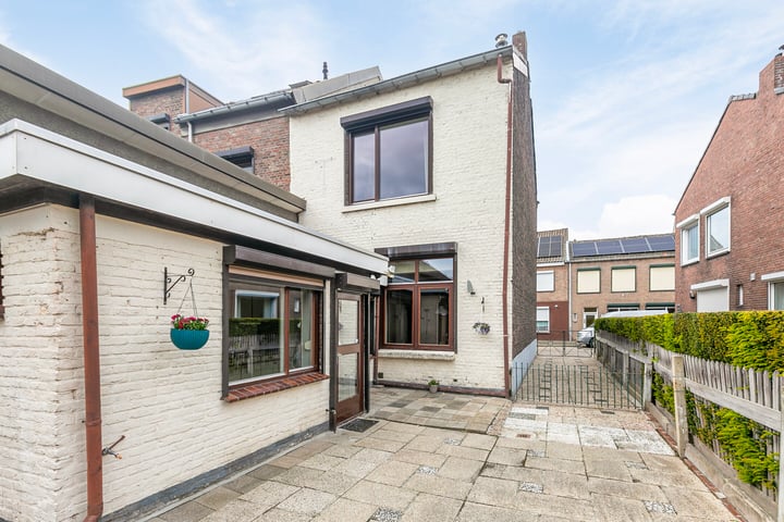 Bekijk foto 11 van Dolmansstraat 29