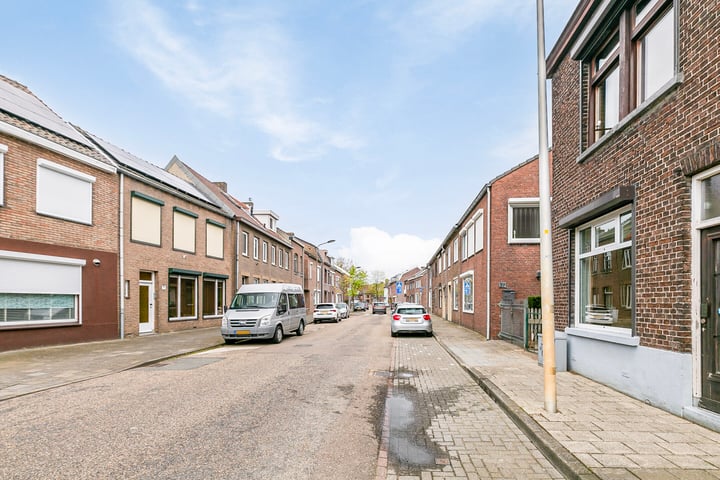 Bekijk foto 26 van Dolmansstraat 29