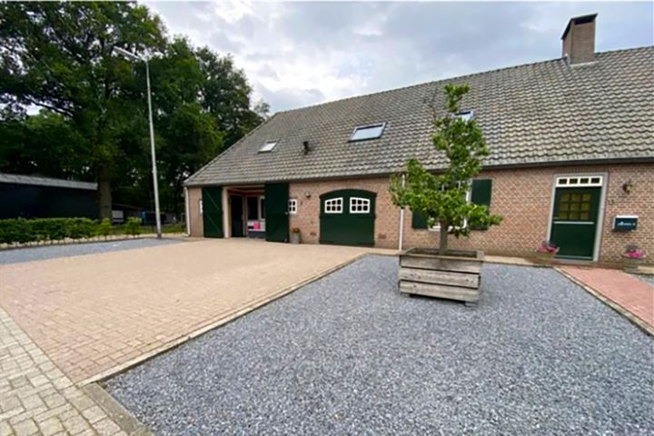 View photo 1 of Hoogeloonsedijk 15