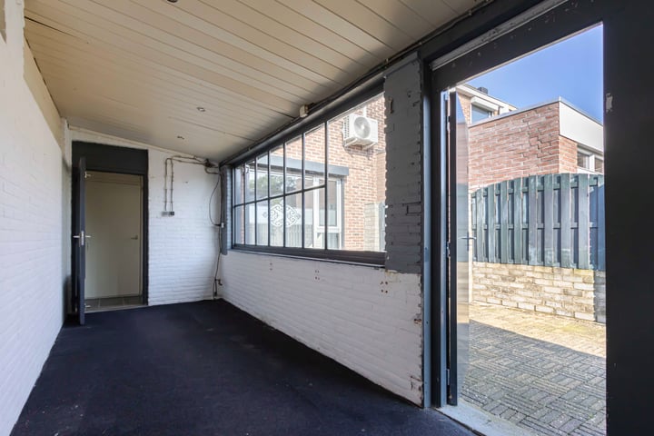 Bekijk foto 17 van St.Leonardusstraat 52