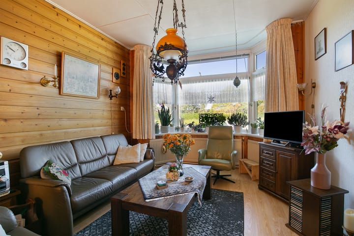 Foto 7 van Parallelweg 102