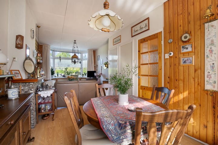 Foto 10 van Parallelweg 102