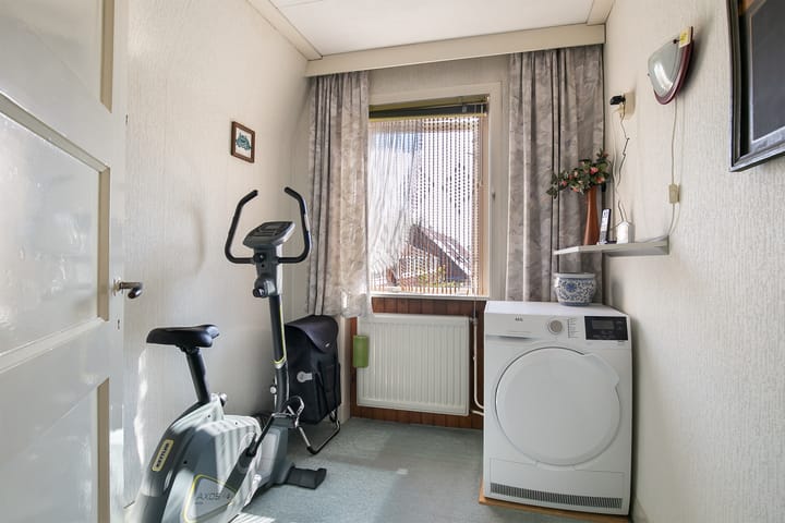 Foto 18 van Parallelweg 102