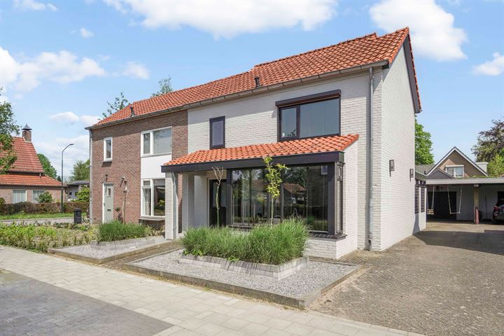 Bekijk foto 43 van Bernhardstraat 3